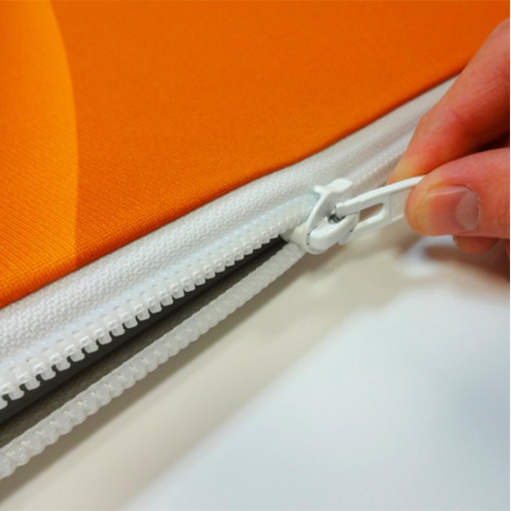 PANEL PUBLICITARIO TUBO TEXTIL CURVO 300*230 CMS